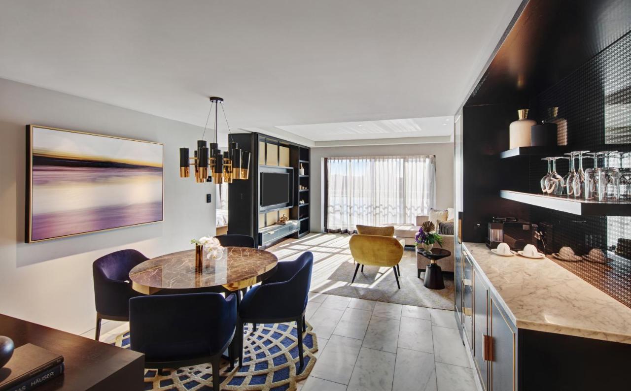 The Star Grand Hotel And Residences Sydney Buitenkant foto A suite at the hotel