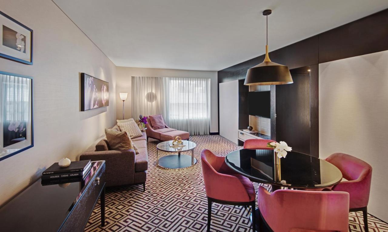 The Star Grand Hotel And Residences Sydney Buitenkant foto Suite at the Hotel