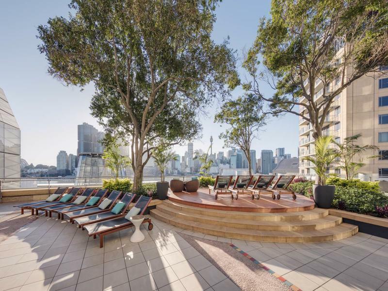 The Star Grand Hotel And Residences Sydney Buitenkant foto The rooftop garden