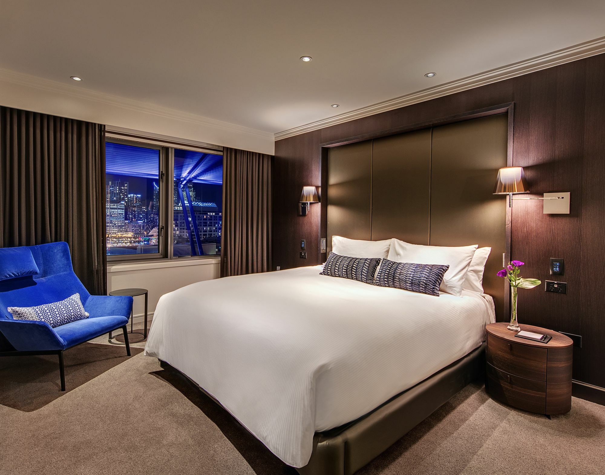 The Star Grand Hotel And Residences Sydney Buitenkant foto A bedroom at the hotel