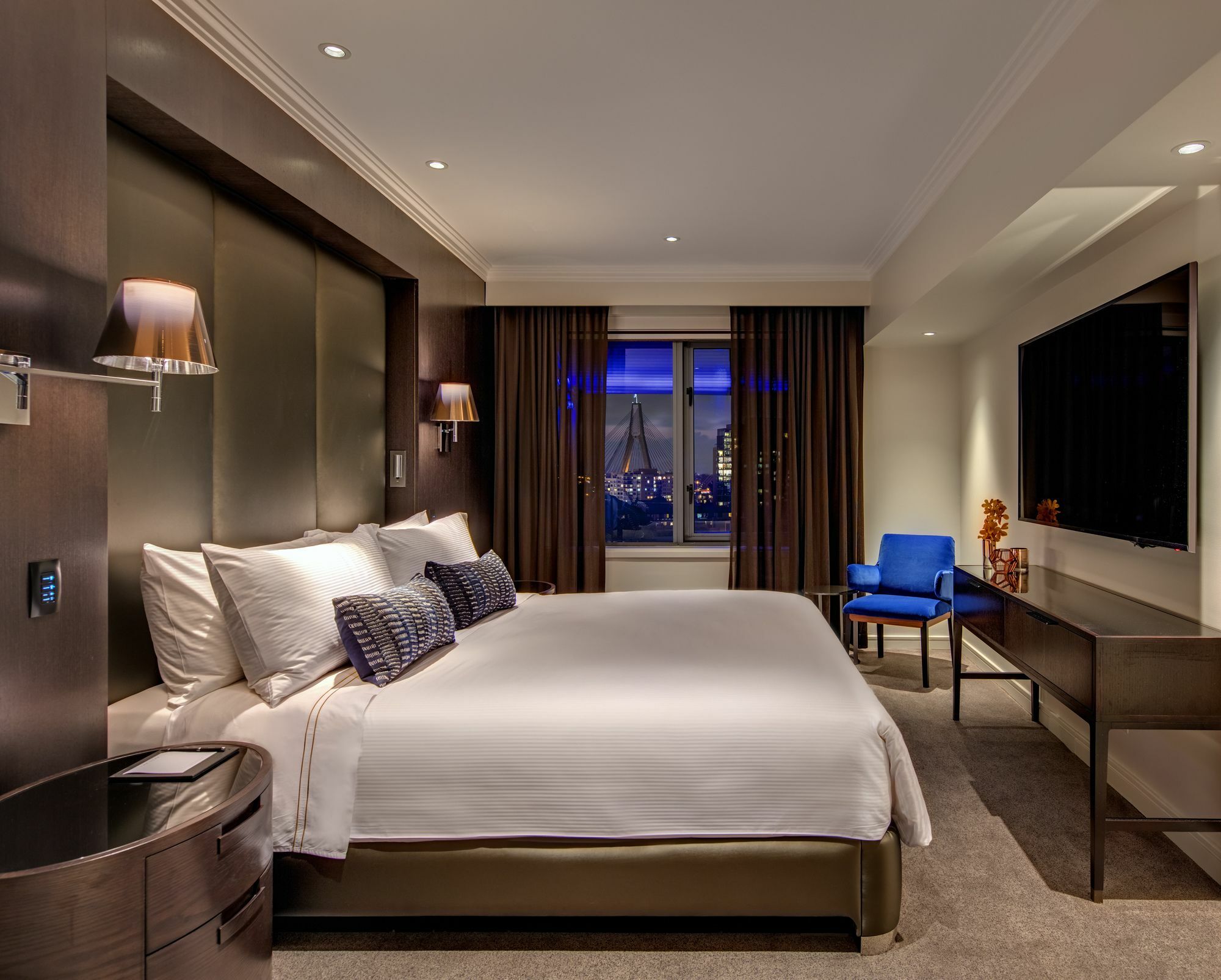 The Star Grand Hotel And Residences Sydney Buitenkant foto A guest room at the Four Seasons Hotel