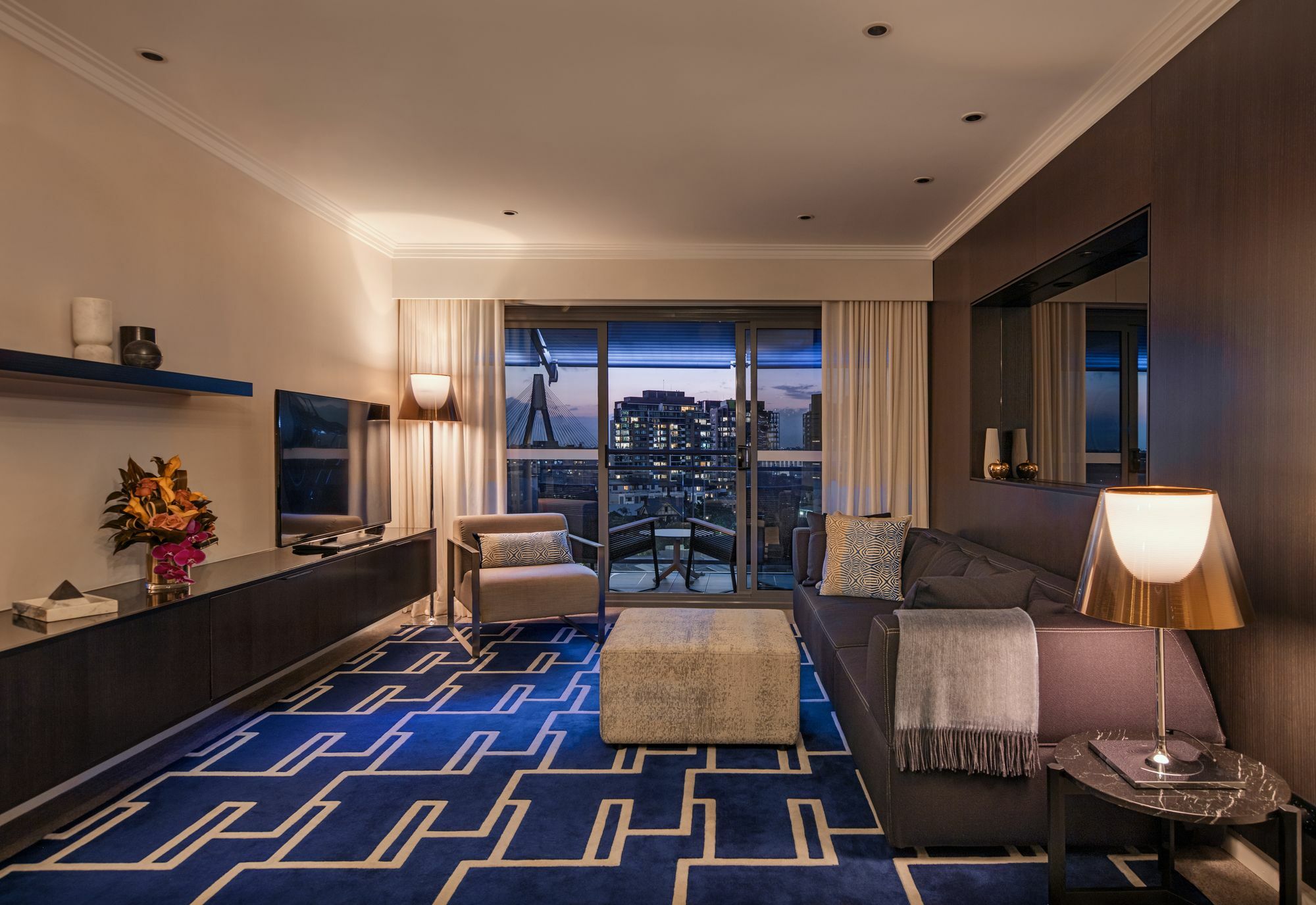 The Star Grand Hotel And Residences Sydney Buitenkant foto A living room at the Ritz-Carlton, Singapore